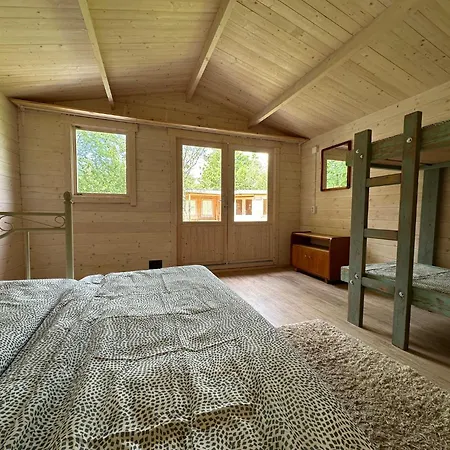 Kuriste Camping 홈스테이