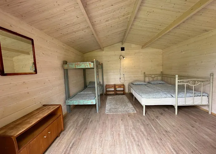 Kuriste Camping בית אירוח